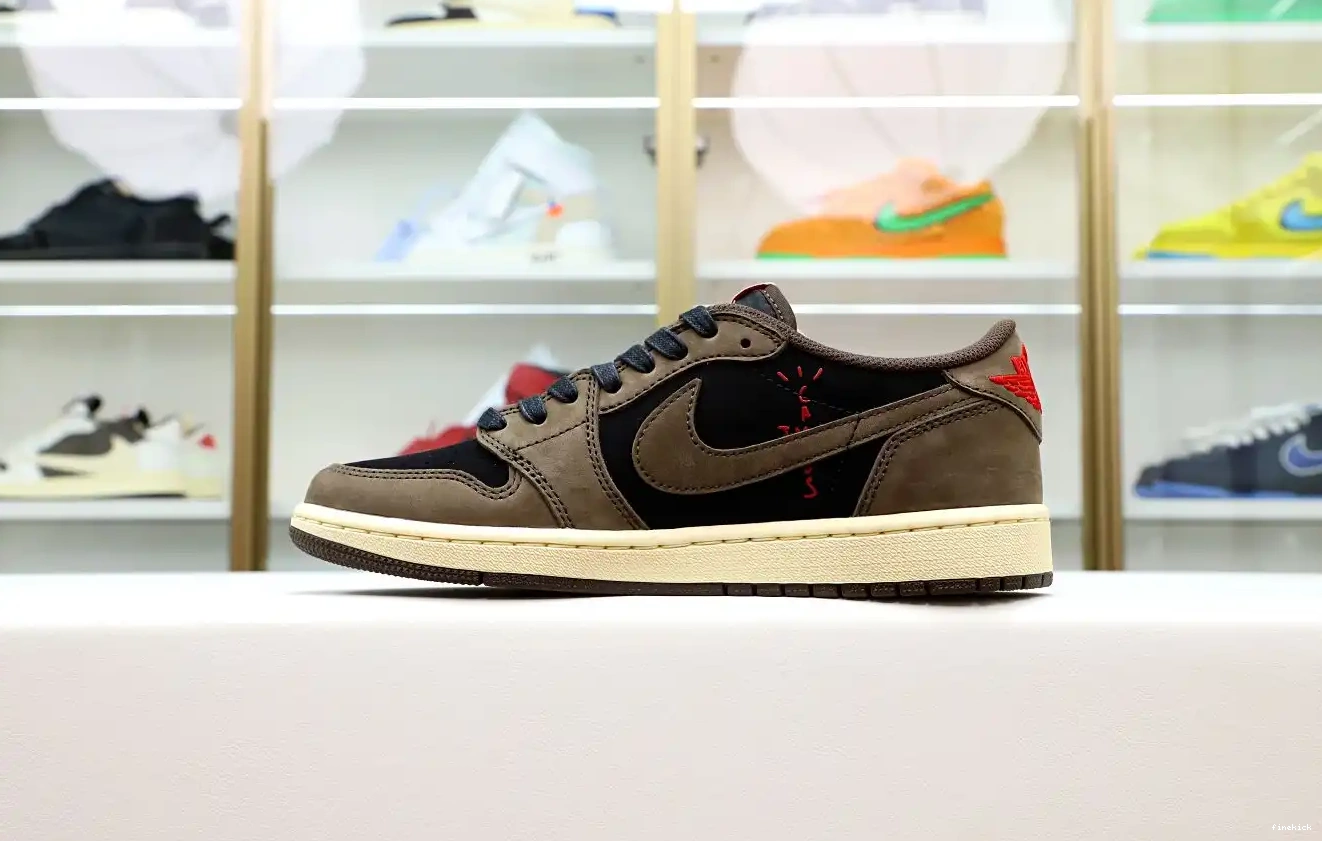 x Jordan Jordan 1mLow Scott SP OG Air TS Travis 0702